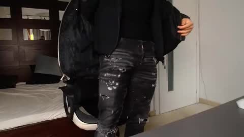 Snapshot of elijahthorne chatting on 02-24-26, 06:33 ElijahThorne online show from 02-24-26, 06:33