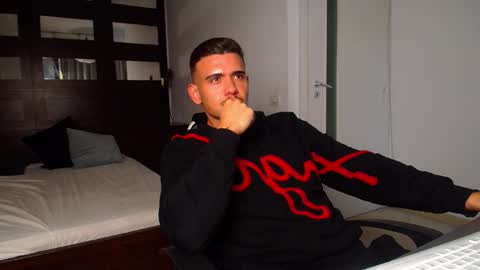 Snapshot of elijahthorne chatting on 03-13-26, 07:15 ElijahThorne online show from 03-13-26, 07:15