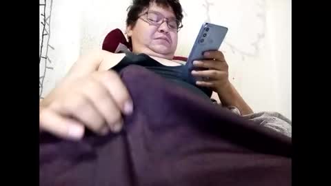 Snapshot of elimposstor chatting on 01-08-26, 01:13 elimposstor online show from 01-08-26, 01:13