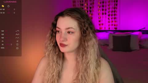 Elina online show from 04-16-26, 06:47