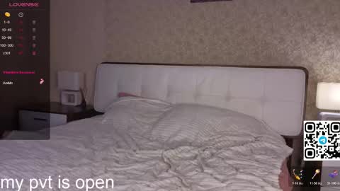 Elina online show from 11-25-25, 01:27