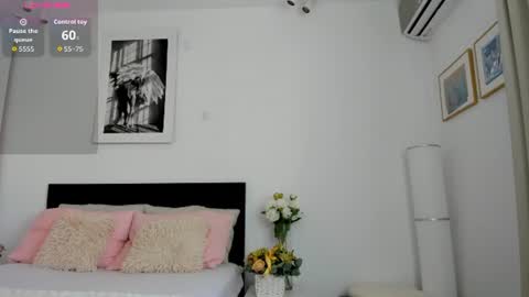 Elina online show from 07-20-26, 05:22