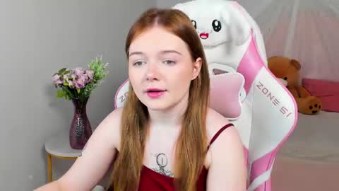 Snapshot of elinavale chatting on 07-03-26, 05:36 elinavale online show from 07-03-26, 05:36