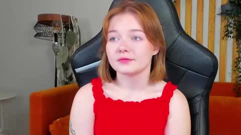 Snapshot of elinavale chatting on 07-05-26, 05:14 elinavale online show from 07-05-26, 05:14