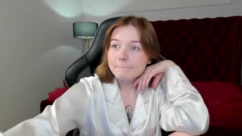 Snapshot of elinavale chatting on 07-06-26, 05:04 elinavale online show from 07-06-26, 05:04