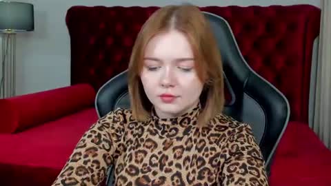Snapshot of elinavale chatting on 07-18-26, 05:22 elinavale online show from 07-18-26, 05:22
