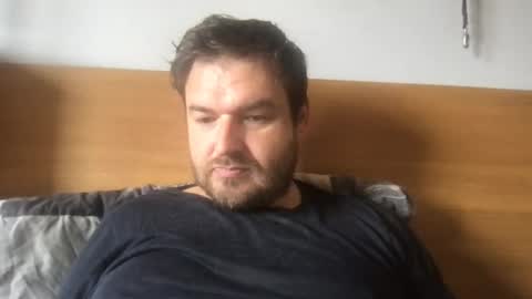 Snapshot of eliot26 chatting on 06-14-26, 10:28 e26 online show from 06-14-26, 10:28