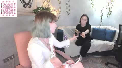 Snapshot of elira_vane chatting on 06-08-26, 02:56 Elira Vane online show from 06-08-26, 02:56