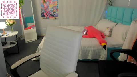Snapshot of elira_vane chatting on 06-10-26, 02:56 Elira Vane online show from 06-10-26, 02:56