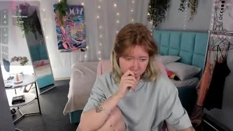 Snapshot of elira_vane chatting on 07-16-26, 02:39 Elira Vane online show from 07-16-26, 02:39