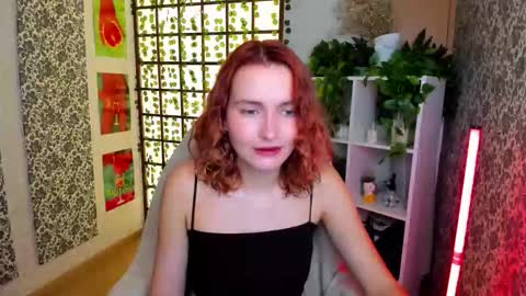 Snapshot of elis_cherry chatting on 09-13-25, 01:49 Elis online show from 09-13-25, 01:49