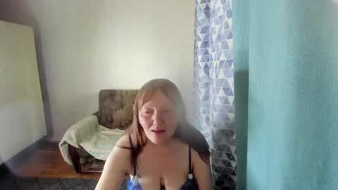 Snapshot of elis_gabbi chatting on 05-26-26, 01:34 Elis online show from 05-26-26, 01:34