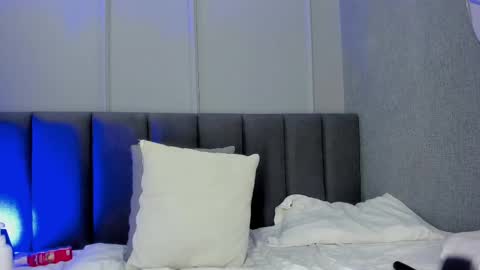 Elisa online show from 03-09-25, 09:57