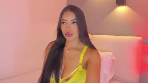 Snapshot of elisa_castrillon chatting on 07-03-26, 08:37 Elisa online show from 07-03-26, 08:37