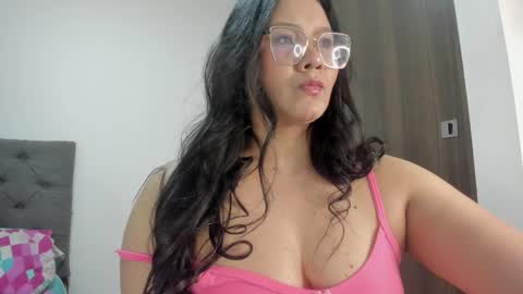 Snapshot of elisa_connors18 chatting on 03-01-26, 10:45 online show from 03-01-26, 10:45