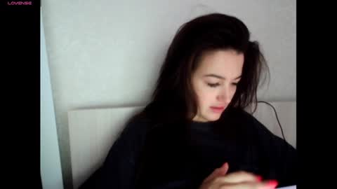 elisa_dove208 online show from 09-10-25, 04:01