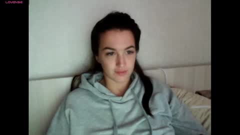 elisa_dove208 online show from 09-23-25, 04:04