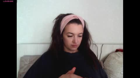 elisa_dove208 online show from 10-07-25, 03:47