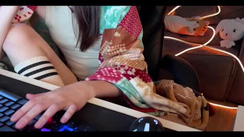 Elisa North online show from 01-30-25, 12:59