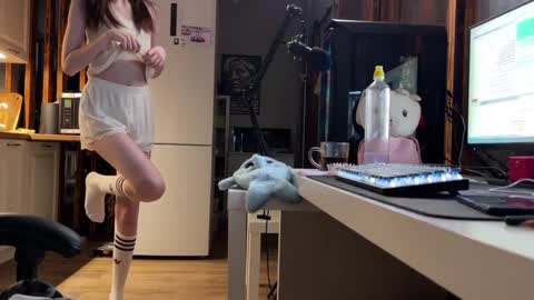 Elisa North online show from 02-03-25, 05:29