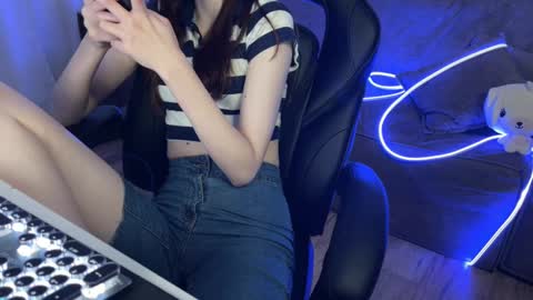 Elisa North online show from 02-10-25, 10:31