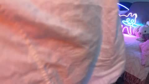 Elisa North online show from 09-22-25, 12:51