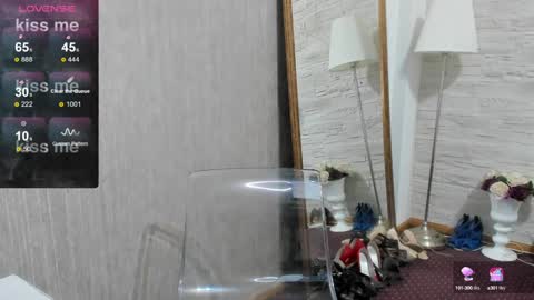 Snapshot of elisabaxter chatting on 01-08-25, 08:49 Maria online show from 01-08-25, 08:49