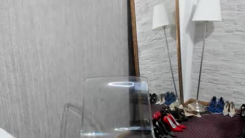 Snapshot of elisabaxter chatting on 02-27-25, 02:53 Maria online show from 02-27-25, 02:53