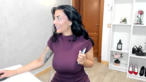 Snapshot of elisabaxter chatting on 10-04-25, 04:21 Maria online show from 10-04-25, 04:21