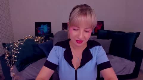 Snapshot of elisabethmills chatting on 03-01-25, 02:55 Elisabeth online show from 03-01-25, 02:55