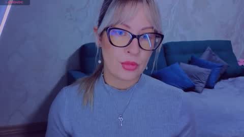 Snapshot of elisabethmills chatting on 09-14-25, 06:29 Elisabeth online show from 09-14-25, 06:29