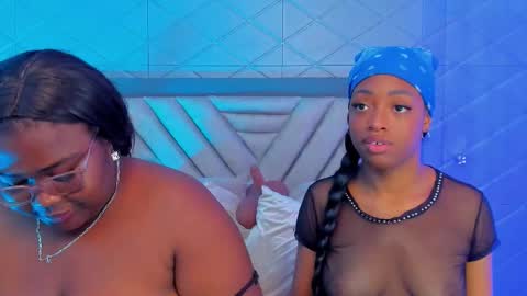 elisabettamonroy online show from 11-25-25, 09:59