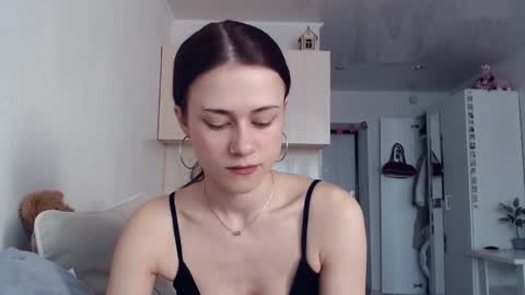 Snapshot of eliscuteblonde chatting on 03-20-26, 05:23 Elis online show from 03-20-26, 05:23