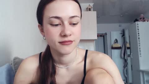 Snapshot of eliscuteblonde chatting on 03-23-26, 05:00 Elis online show from 03-23-26, 05:00