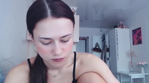 Snapshot of eliscuteblonde chatting on 03-26-26, 05:57 Elis online show from 03-26-26, 05:57