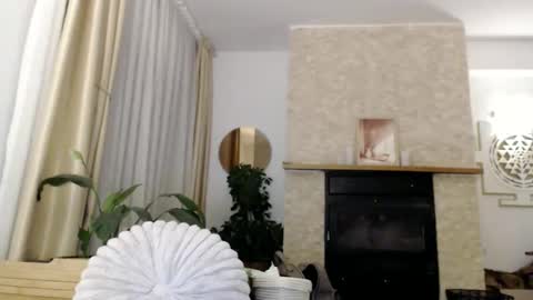 Snapshot of elise_bliss69 chatting on 11-22-25, 05:23 elise_bliss69 online show from 11-22-25, 05:23