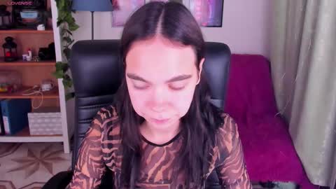 Snapshot of elise_noir chatting on 09-30-25, 03:50 Elise online show from 09-30-25, 03:50