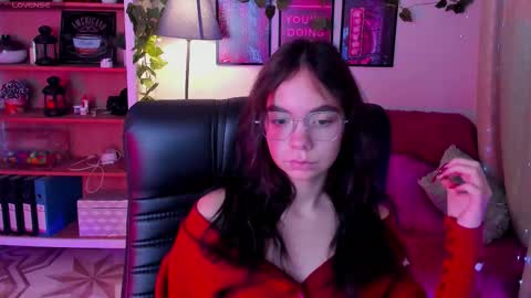 Snapshot of elise_noir chatting on 10-11-25, 04:05 Elise online show from 10-11-25, 04:05