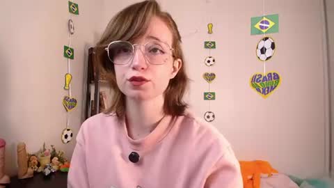 Snapshot of elise_nyx chatting on 06-12-26, 11:31 elise_nyx online show from 06-12-26, 11:31