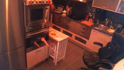 Barbie online show from 11-12-25, 08:41