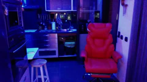Snapshot of elise_tv chatting on 07-16-26, 08:26 Barbie online show from 07-16-26, 08:26