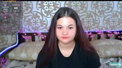 Snapshot of elisesmuse chatting on 07-08-26, 12:53 elisesmuse online show from 07-08-26, 12:53