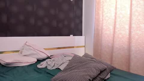 Snapshot of elisetyler89 chatting on 09-23-25, 10:07 Elly online show from 09-23-25, 10:07