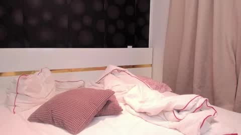 Snapshot of elisetyler89 chatting on 11-25-25, 09:48 Elly online show from 11-25-25, 09:48