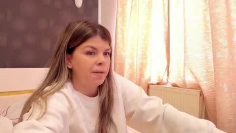 Elly online show from 03-27-26, 10:04