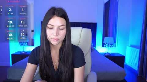 Snapshot of elisevelour chatting on 06-03-26, 12:52 elisevelour online show from 06-03-26, 12:52