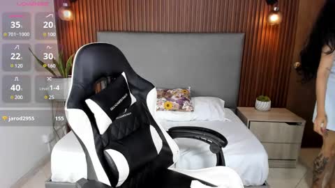 E L I S S A online show from 12-12-24, 11:25