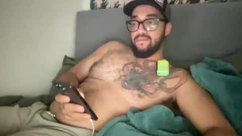 Snapshot of elitealex87 chatting on 04-21-26, 07:36 elitealex87 online show from 04-21-26, 07:36