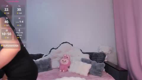 Snapshot of eliza_bad chatting on 10-14-25, 05:03 Lika online show from 10-14-25, 05:03