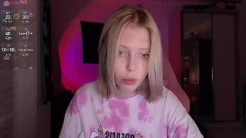 Elizabeth online show from 10-22-25, 04:51